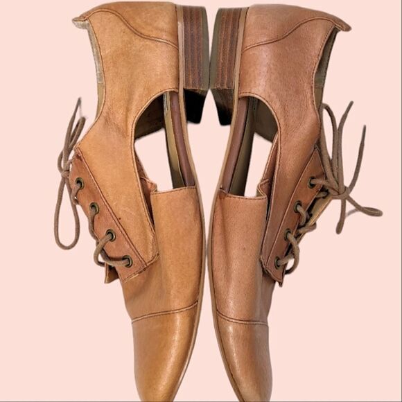 Vintage Steve Madden Lace Up Tan Leather Cut Out Sides Loafer size 10 - Picture 2 of 16